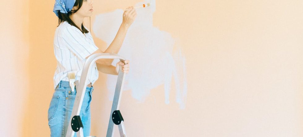 How Long Does It Take To Paint An Entire House By Yourself?